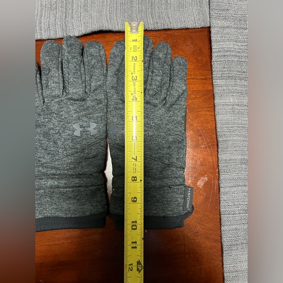 Under Armour Gray Coldgear Infrared Gloves - Picture 6 of 7